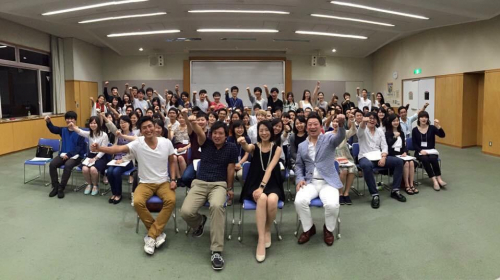 トビタテ!留学JAPAN日本代表プログラムの1期生で記念撮影