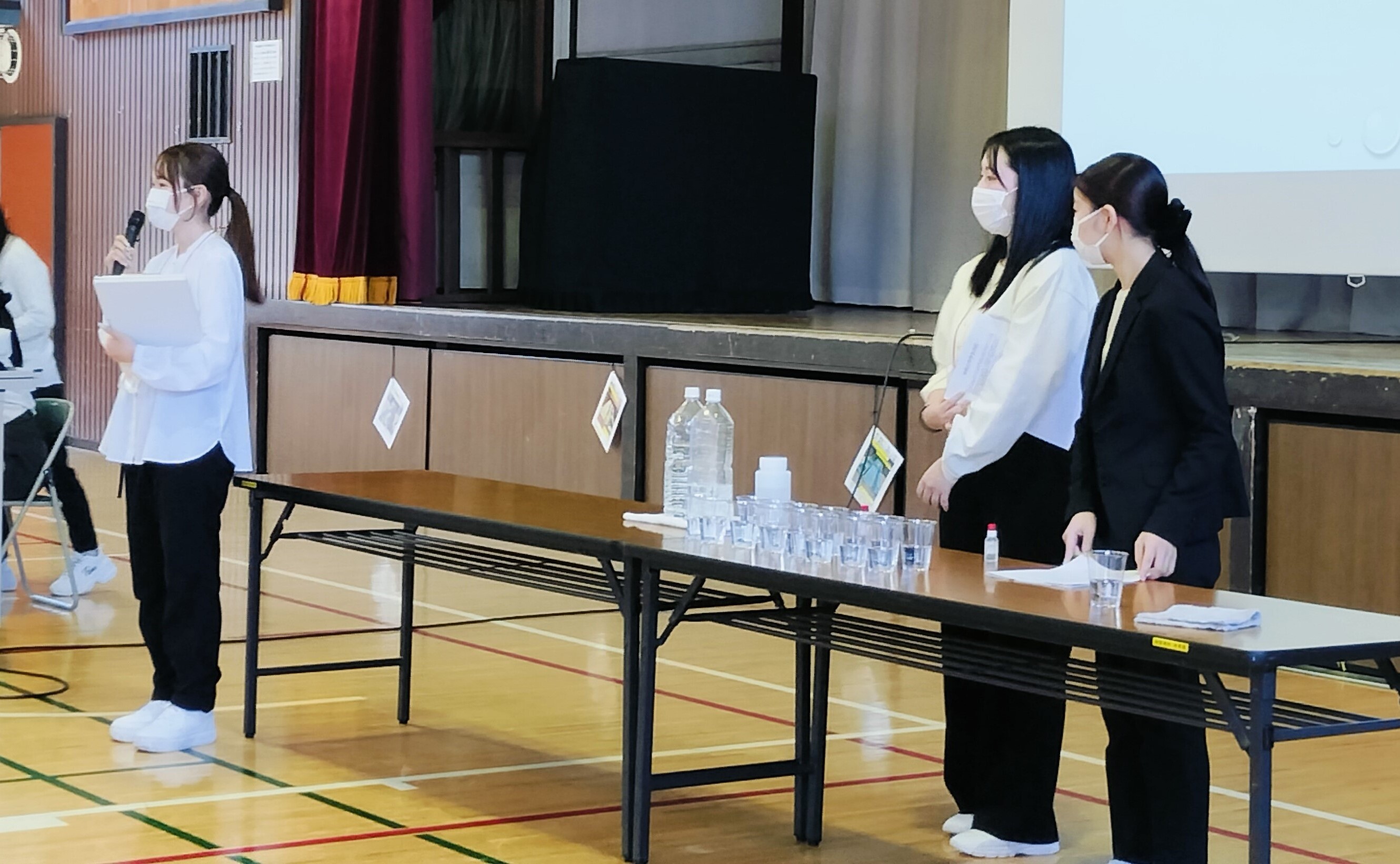 八王子市の中学校での健康教育に、看護学部生がピアエデュケーターとして参加しました