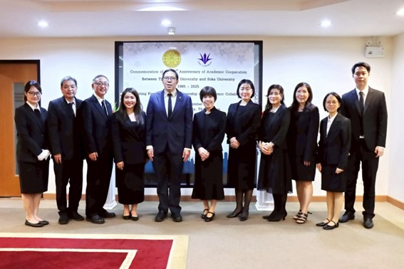 鈴木美華学長らがタイの交流協定大学を訪問しました ― タマサート大学交流40周年記念セミナーに出席