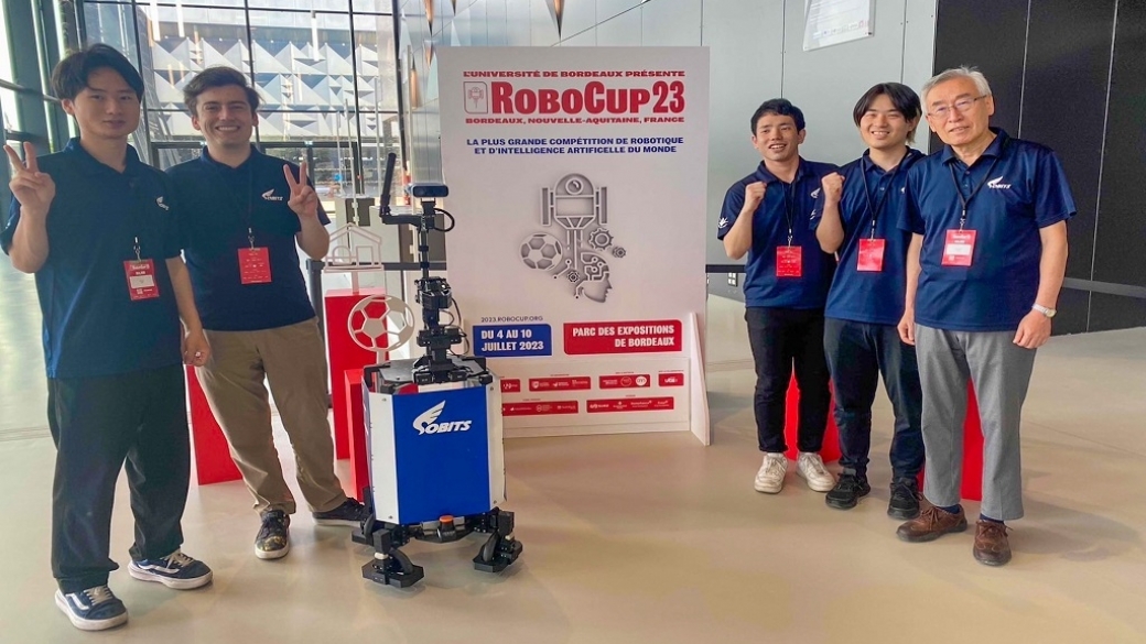 創価大学チームSOBITSがフランスでの世界大会「RoboCup23 @Home」に初出場し健闘