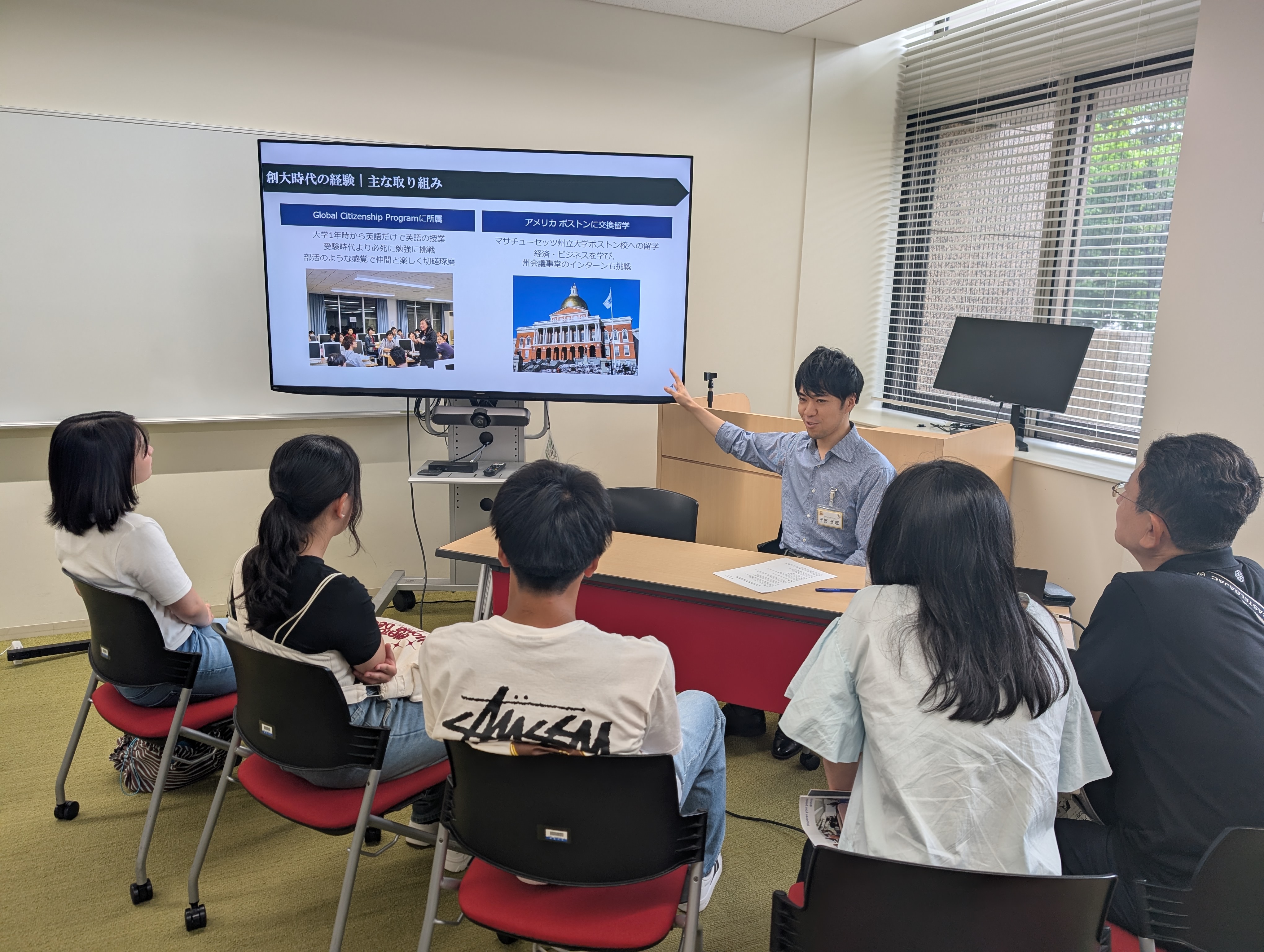 オープンキャンパスで「卒業生が語る創大のキャリア・就職の魅力」を開催しました
