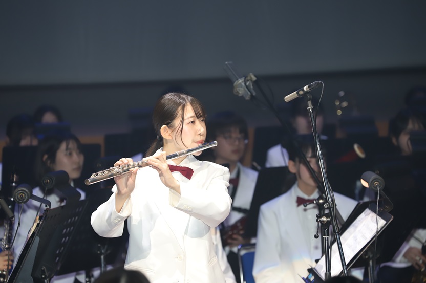 パイオニア吹奏楽団による演目