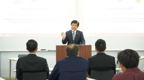 鈴木学長の歓迎の辞