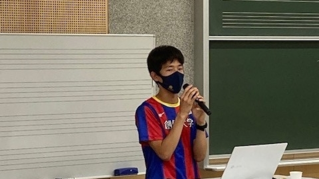 駅伝部嶋津雄大さんが「教職概論」でゲストスピーチをしてくれました。